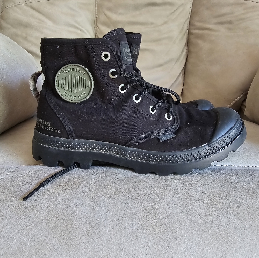 Palladium Black High-Top Boots Size M 6.5 W 7.5 - 8‎